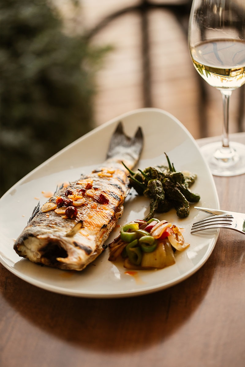 ohana-santa-eulalia-restaurant-fish